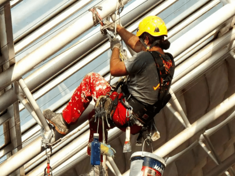Trabajos en altura en edificios en uso